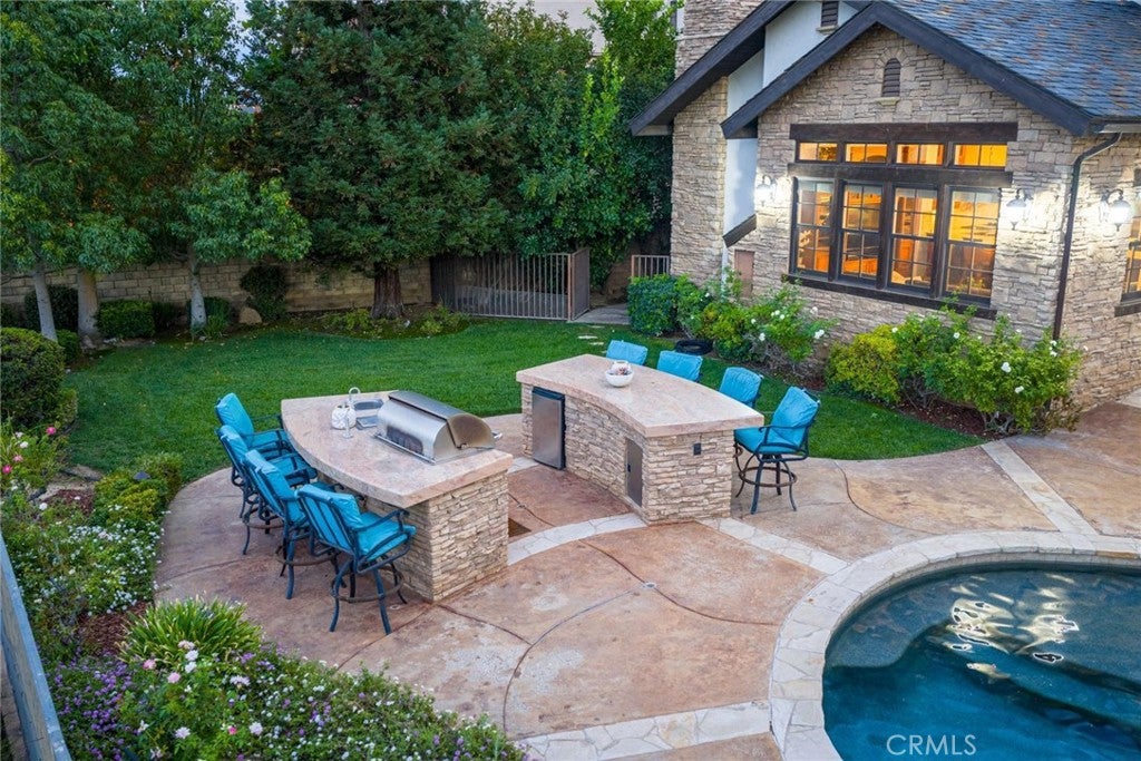 Valencia, California, 91381, United States, 6 Bedrooms Bedrooms, ,11 BathroomsBathrooms,Residential,Active,1959978