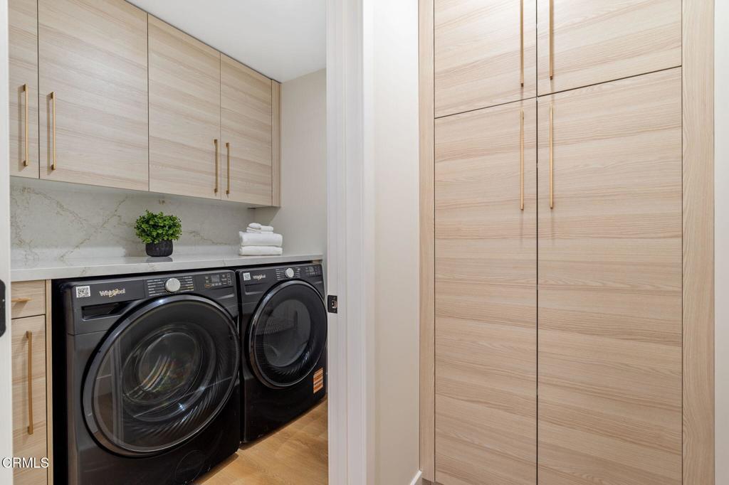 Ventura, California, 93003, United States, 4 Bedrooms Bedrooms, ,3 BathroomsBathrooms,Residential,Active,1936147