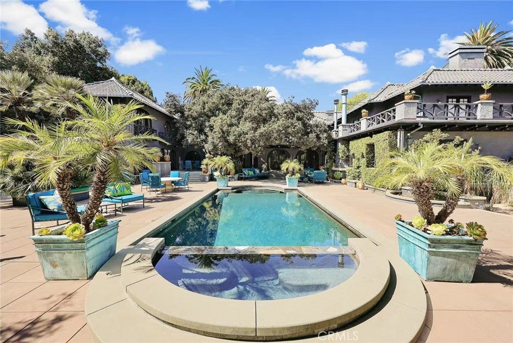 Pasadena, California, 91106, United States, 8 Bedrooms Bedrooms, ,10 BathroomsBathrooms,Residential,Active,1996260