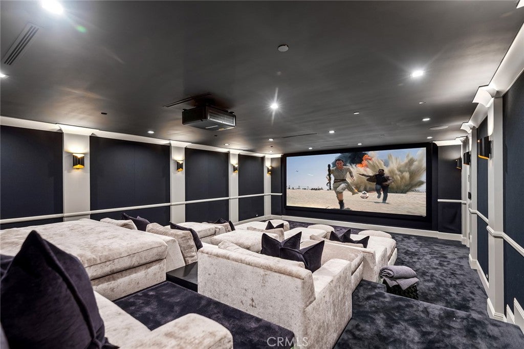 Los Angeles, California, 90077, United States, 8 Bedrooms Bedrooms, ,12 BathroomsBathrooms,Residential,Active,1905105