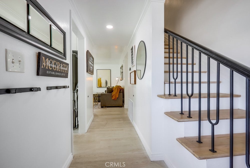 Garden Grove, California, 92845, United States, 5 Bedrooms Bedrooms, ,2 BathroomsBathrooms,Residential,Active,1927673