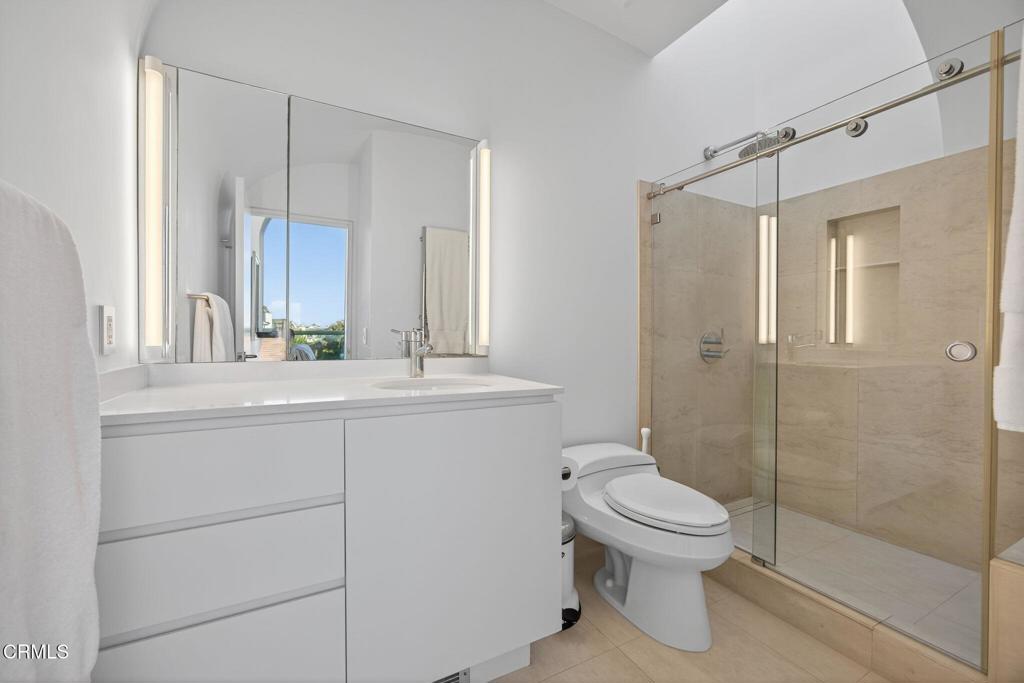 Oxnard, California, 93035, United States, 4 Bedrooms Bedrooms, ,5 BathroomsBathrooms,Residential,Active,1904736