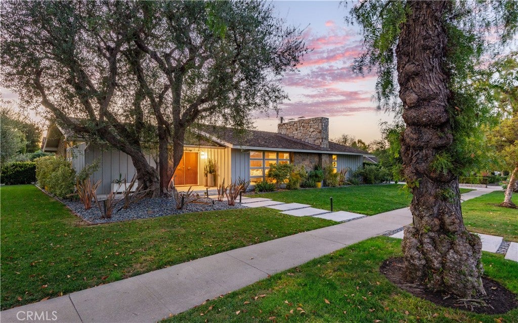 Long Beach, California, 90815, United States, 4 Bedrooms Bedrooms, ,4 BathroomsBathrooms,Residential,Active,1999914