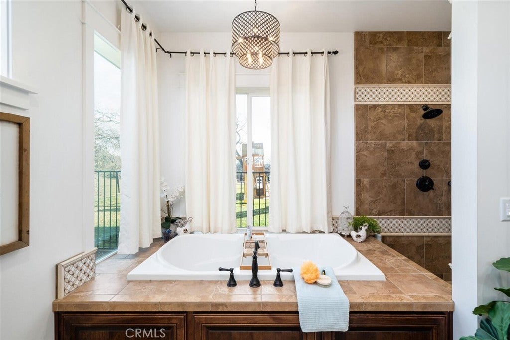 Oroville, California, 95965, United States, ,5 BathroomsBathrooms,Residential,Active,1702211