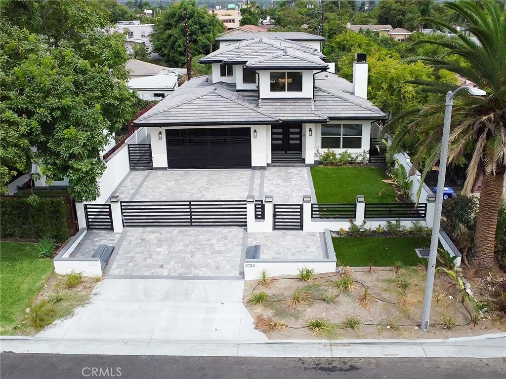 Pasadena, California, 91107, United States, 7 Bedrooms Bedrooms, ,8 BathroomsBathrooms,Residential,Active,1944066