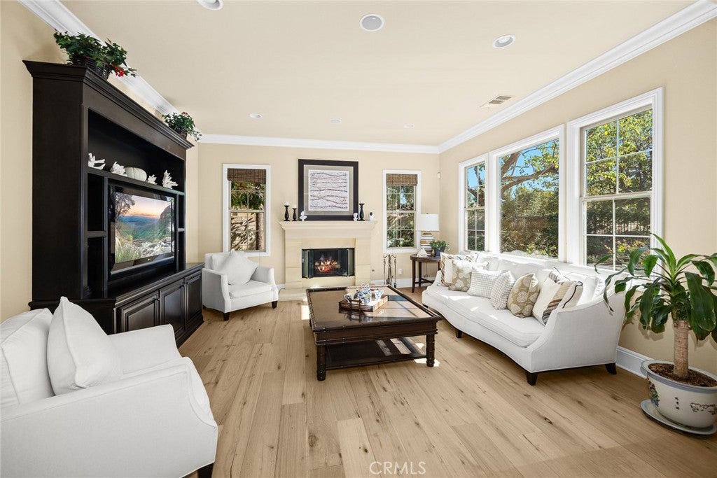 Walnut, California, 91789, United States, 4 Bedrooms Bedrooms, ,5 BathroomsBathrooms,Residential,Active,1990595