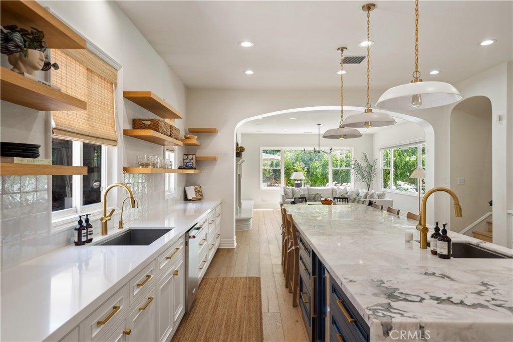 Canyon Country, California, 91387, United States, 4 Bedrooms Bedrooms, ,5 BathroomsBathrooms,Residential,Active,1829894