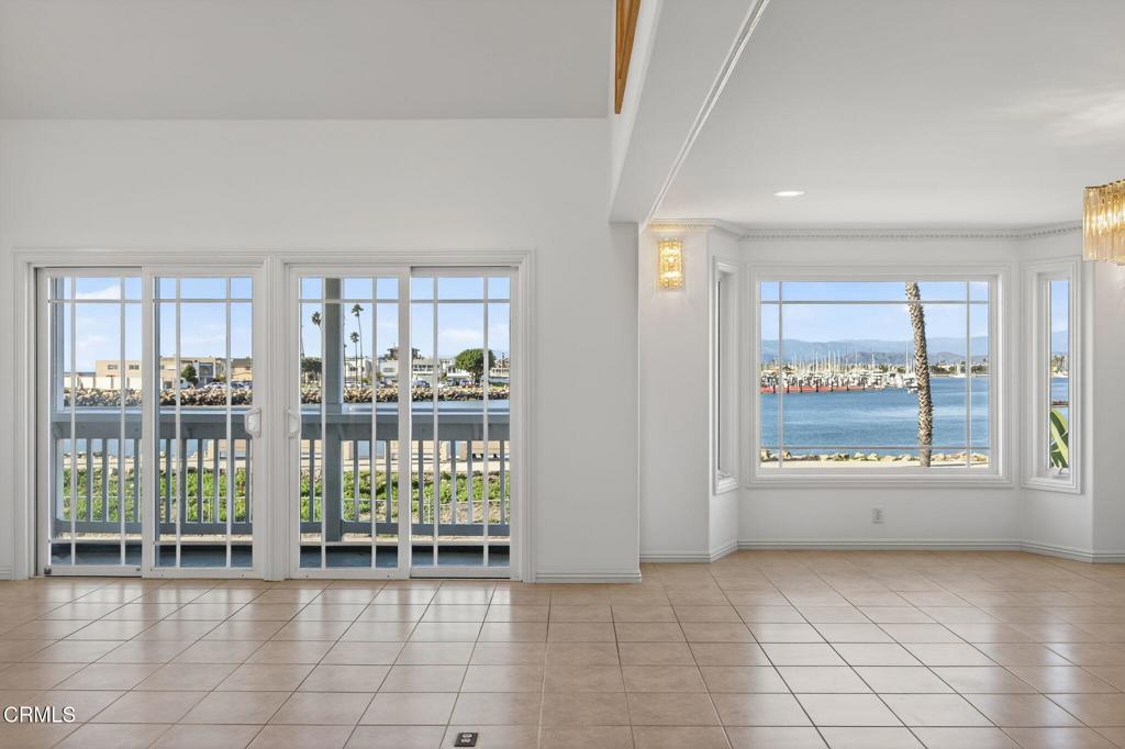 Oxnard, California, 93035, United States, 4 Bedrooms Bedrooms, ,4 BathroomsBathrooms,Residential,Active,1997596