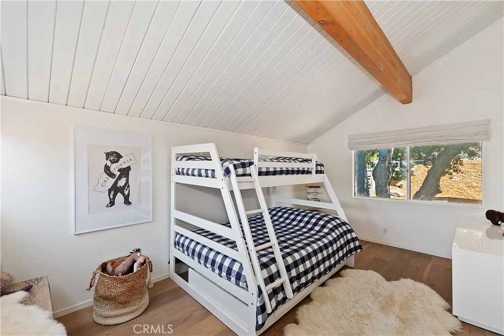 Lake Arrowhead, California, 92352, United States, 4 Bedrooms Bedrooms, ,3 BathroomsBathrooms,Residential,Active,1953250