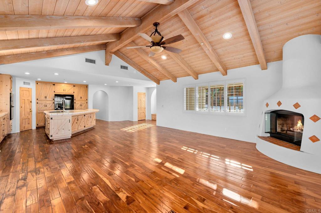 Escondido, California, 92026, United States, 3 Bedrooms Bedrooms, ,2 BathroomsBathrooms,Residential,Active,1972147