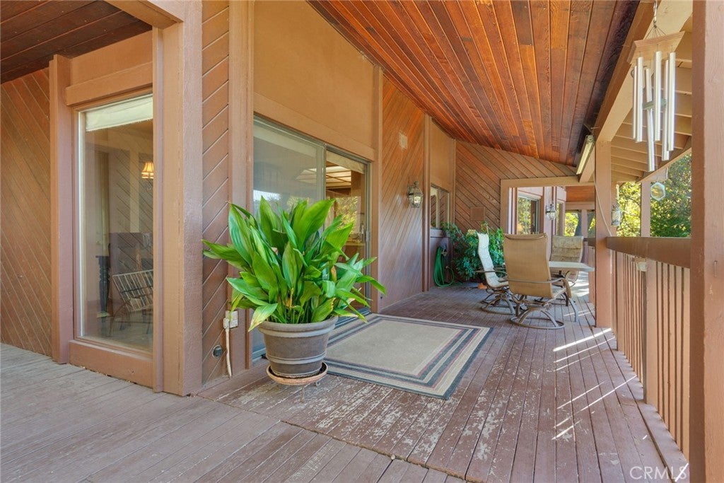 Yucaipa, California, 92399, United States, 4 Bedrooms Bedrooms, ,5 BathroomsBathrooms,Residential,Active,1990591