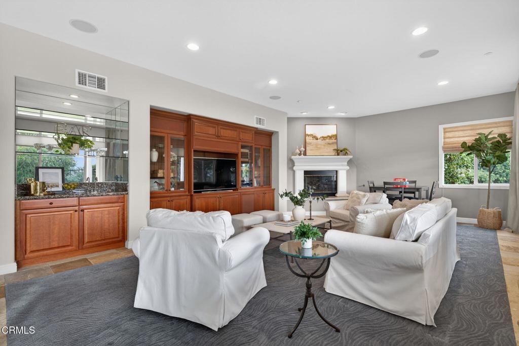 Camarillo, California, 93012, United States, 5 Bedrooms Bedrooms, ,6 BathroomsBathrooms,Residential,Active,2006970