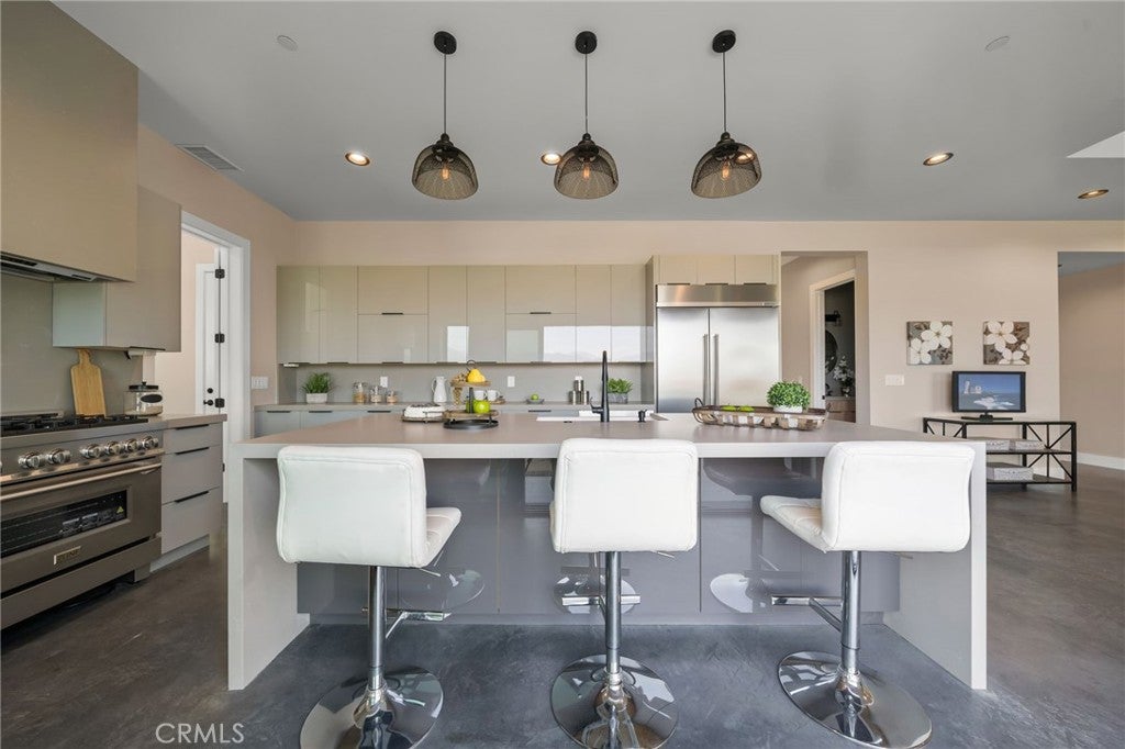 Chino Hills, California, 91709, United States, 5 Bedrooms Bedrooms, ,5 BathroomsBathrooms,Residential,Active,2030088