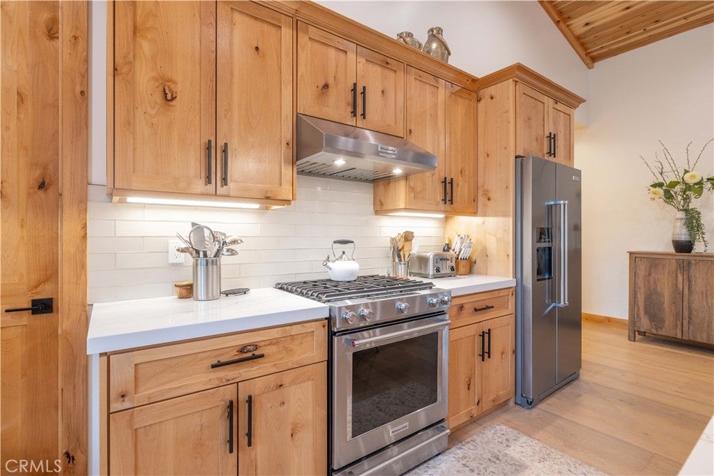 Big Bear City, California, 92314, United States, ,4 BathroomsBathrooms,Residential,Active,1839760