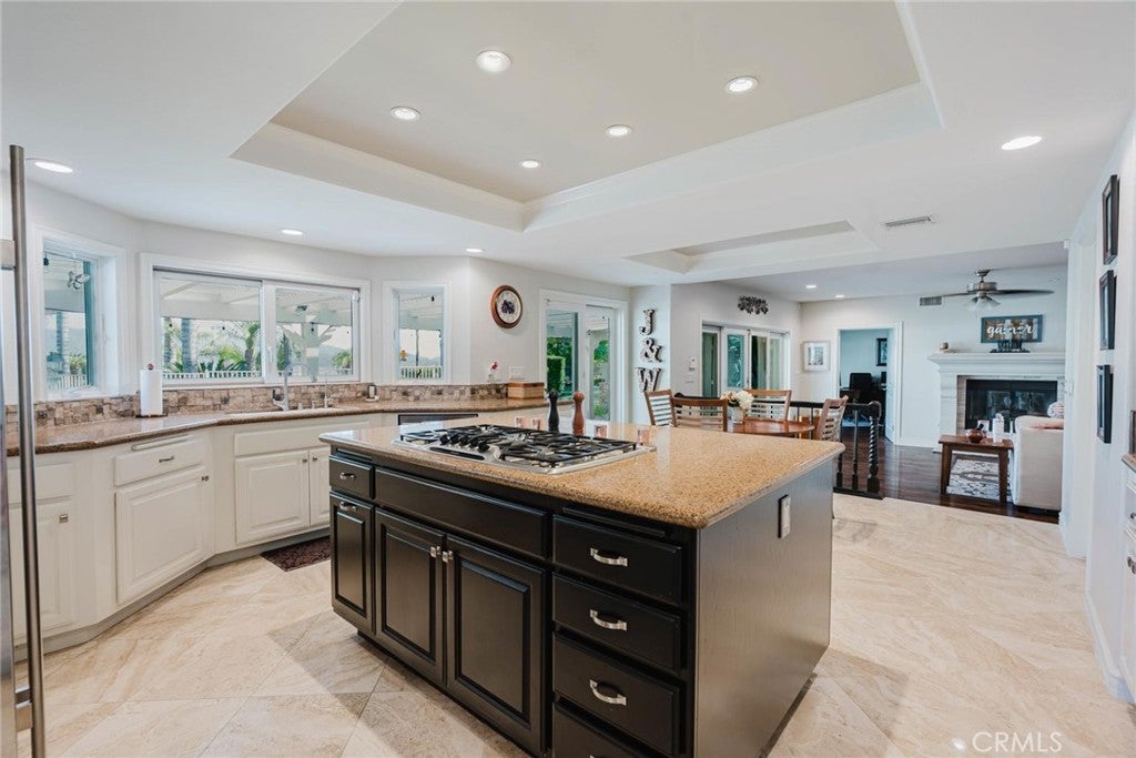 Santa Clarita, California, 91350, United States, 6 Bedrooms Bedrooms, ,5 BathroomsBathrooms,Residential,Active,2006901