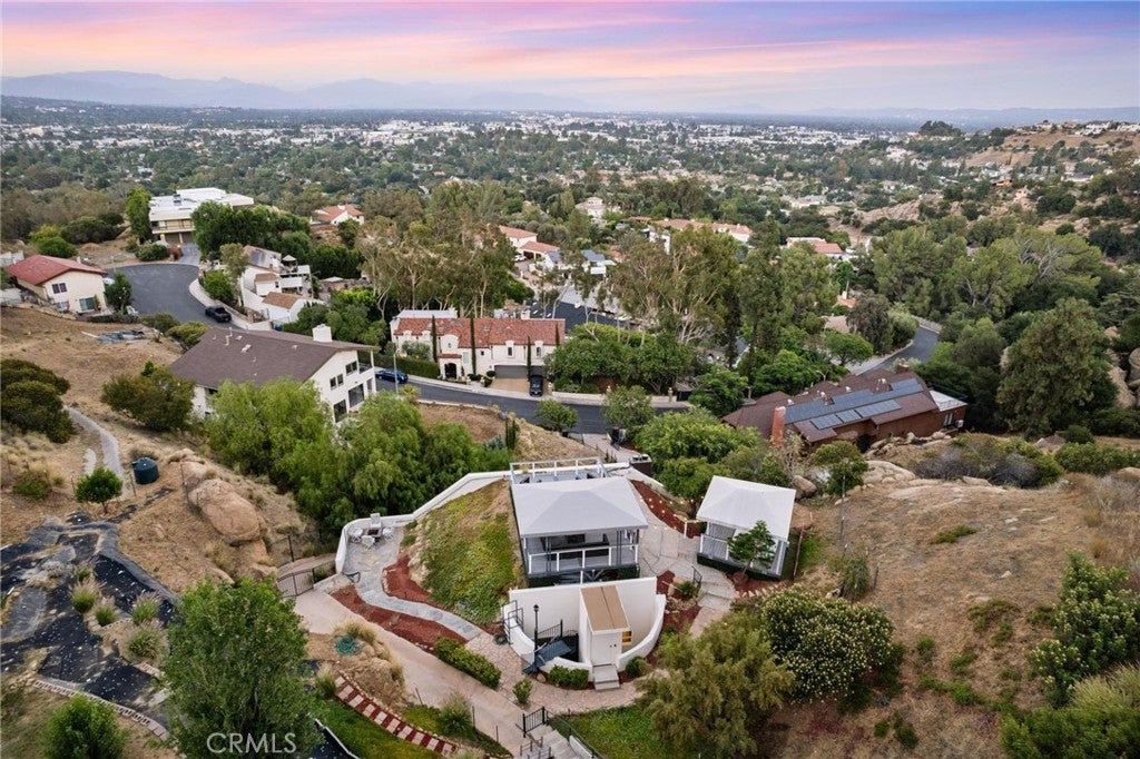 Chatsworth, California, 91311, United States, 4 Bedrooms Bedrooms, ,4 BathroomsBathrooms,Residential,Active,2011421