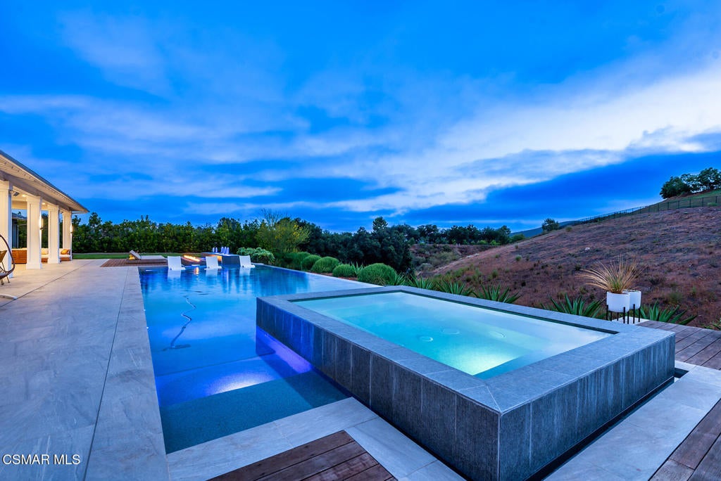 Thousand Oaks, California, 91362, United States, 5 Bedrooms Bedrooms, ,7 BathroomsBathrooms,Residential,Active,1900211