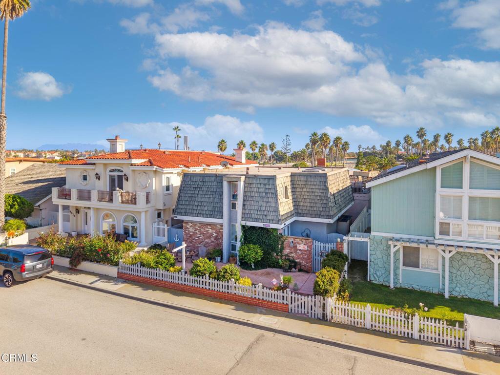 Oxnard, California, 93035, United States, 3 Bedrooms Bedrooms, ,4 BathroomsBathrooms,Residential,Active,1972169