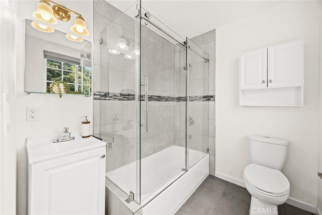 Los Angeles, California, 90034, United States, 5 Bedrooms Bedrooms, ,5 BathroomsBathrooms,Residential,Active,1899242