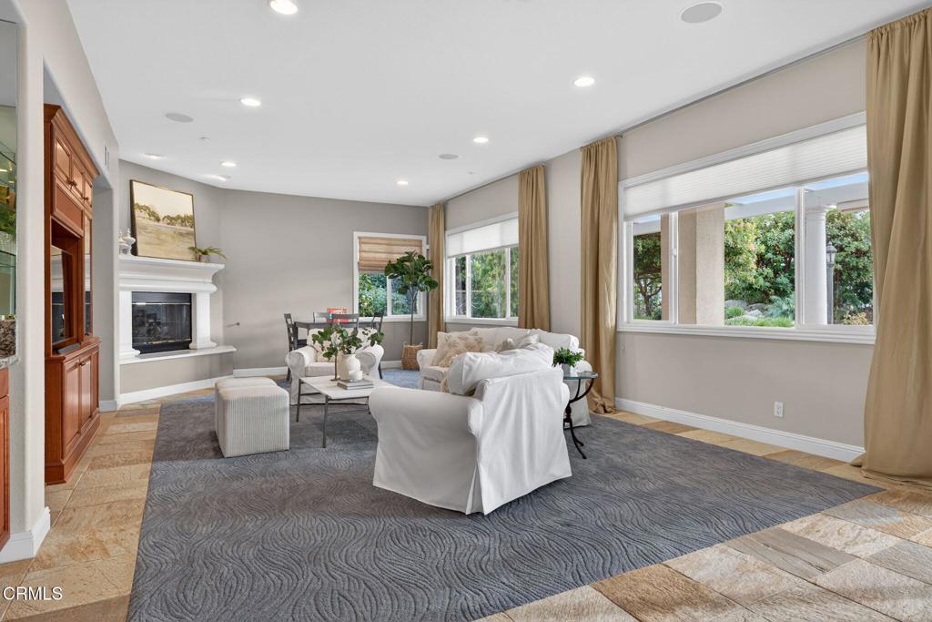 Camarillo, California, 93012, United States, 5 Bedrooms Bedrooms, ,6 BathroomsBathrooms,Residential,Active,2006970