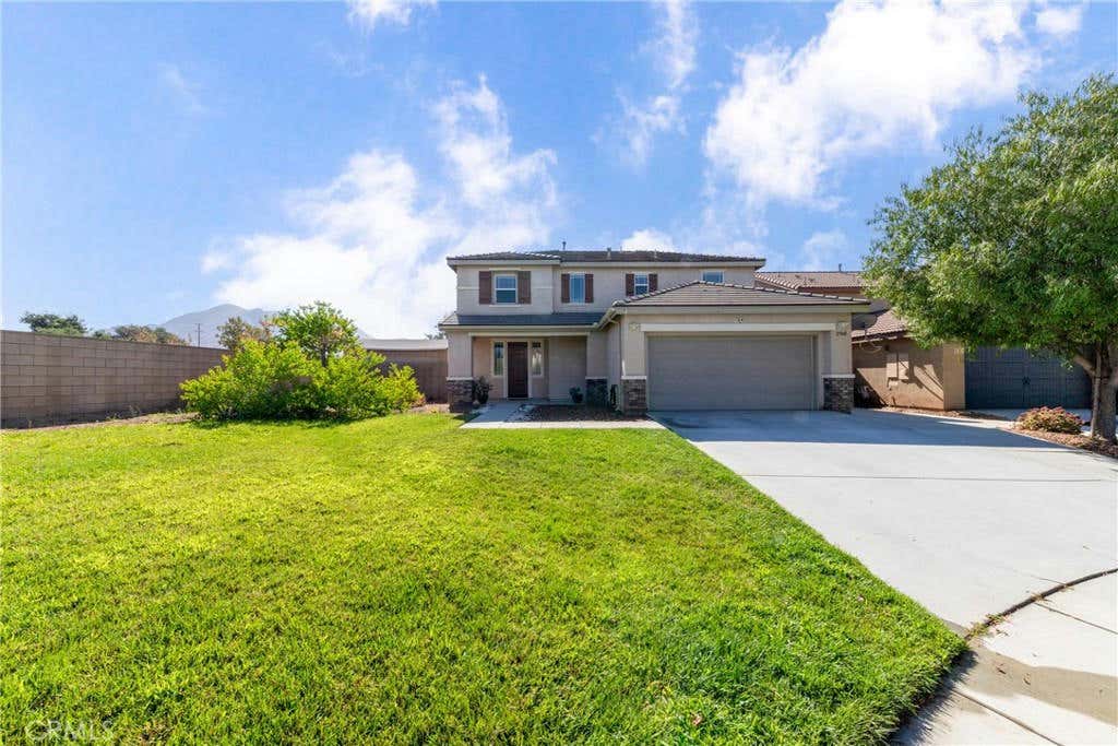 27068 RED ROCK CT, MENIFEE, CA 92585, photo 1 of 52