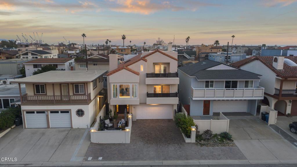 Oxnard, California, 93035, United States, 3 Bedrooms Bedrooms, ,3 BathroomsBathrooms,Residential,Active,2001363