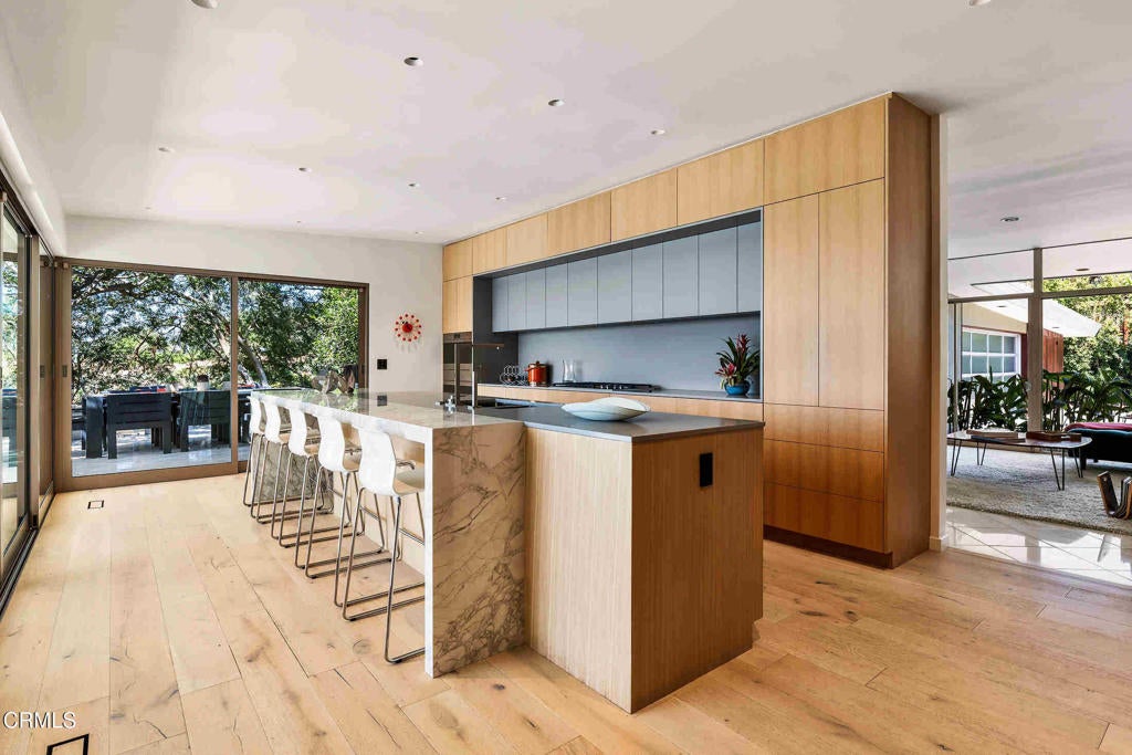 Pasadena, California, 91107, United States, 5 Bedrooms Bedrooms, ,5 BathroomsBathrooms,Residential,Active,1941341