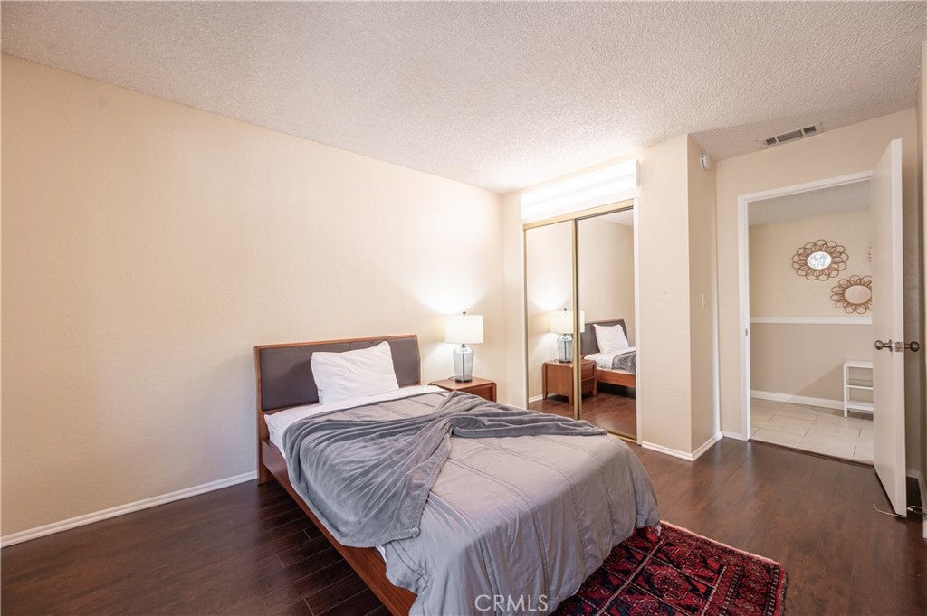 Burbank, California, 91501, United States, 5 Bedrooms Bedrooms, ,5 BathroomsBathrooms,Residential,Active,1943797