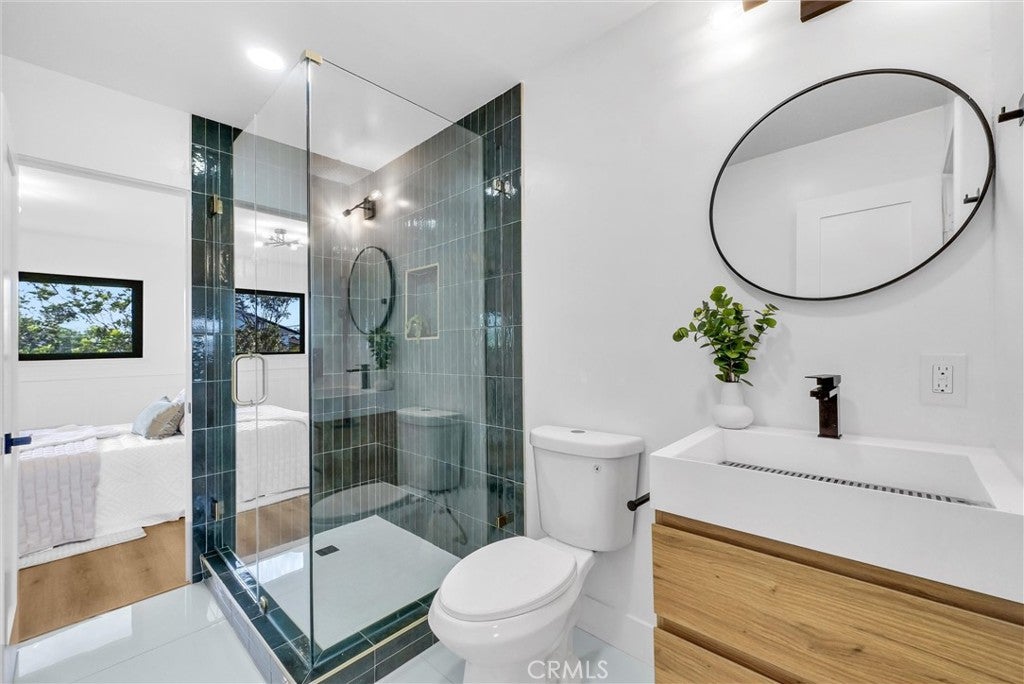 Huntington Beach, California, 92646, United States, 4 Bedrooms Bedrooms, ,3 BathroomsBathrooms,Residential,Active,1998762