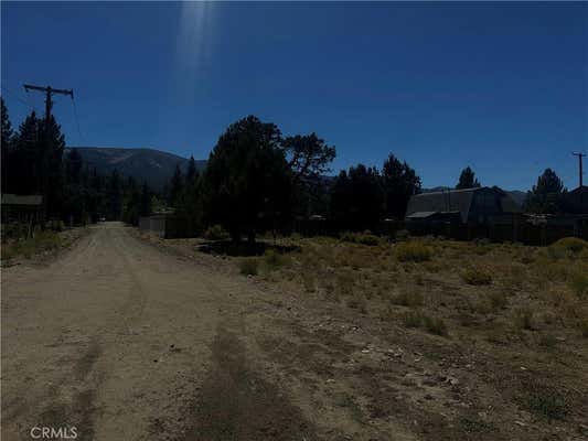 809 CASTLE LN, BIG BEAR CITY, CA 92314, photo 4 of 4