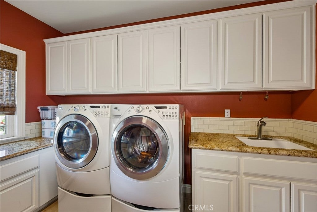 Redlands, California, 92373, United States, 4 Bedrooms Bedrooms, ,4 BathroomsBathrooms,Residential,Active,2022325