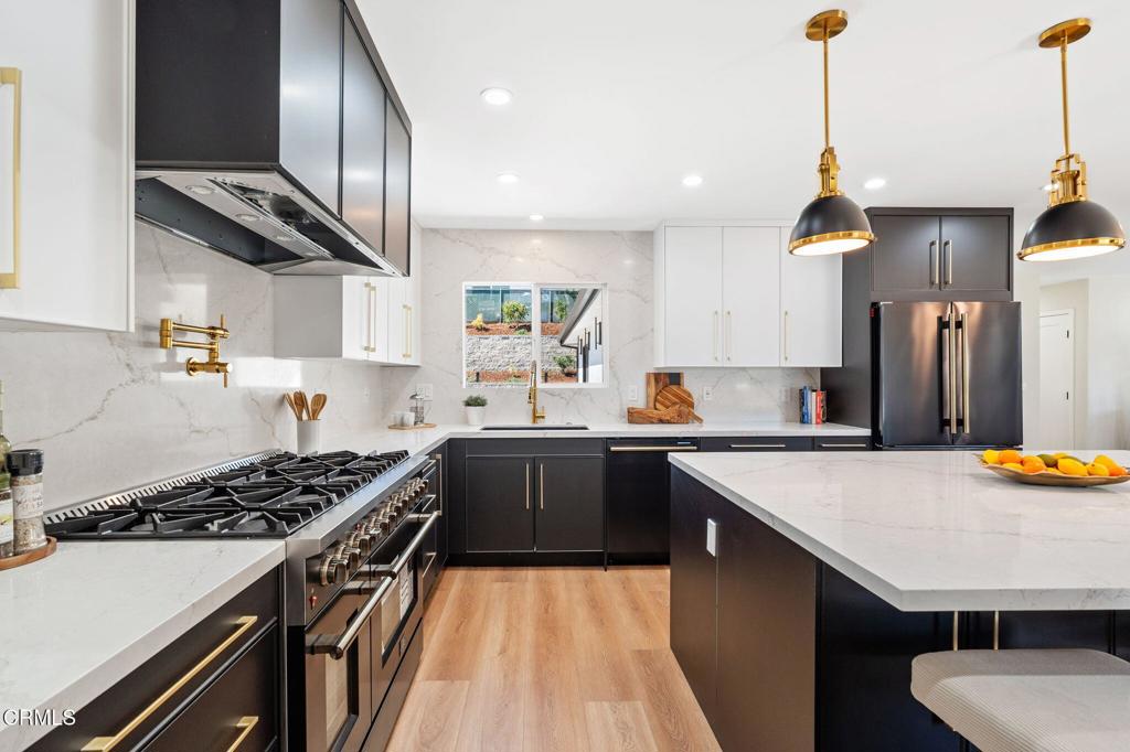 Ventura, California, 93003, United States, 4 Bedrooms Bedrooms, ,3 BathroomsBathrooms,Residential,Active,1936147