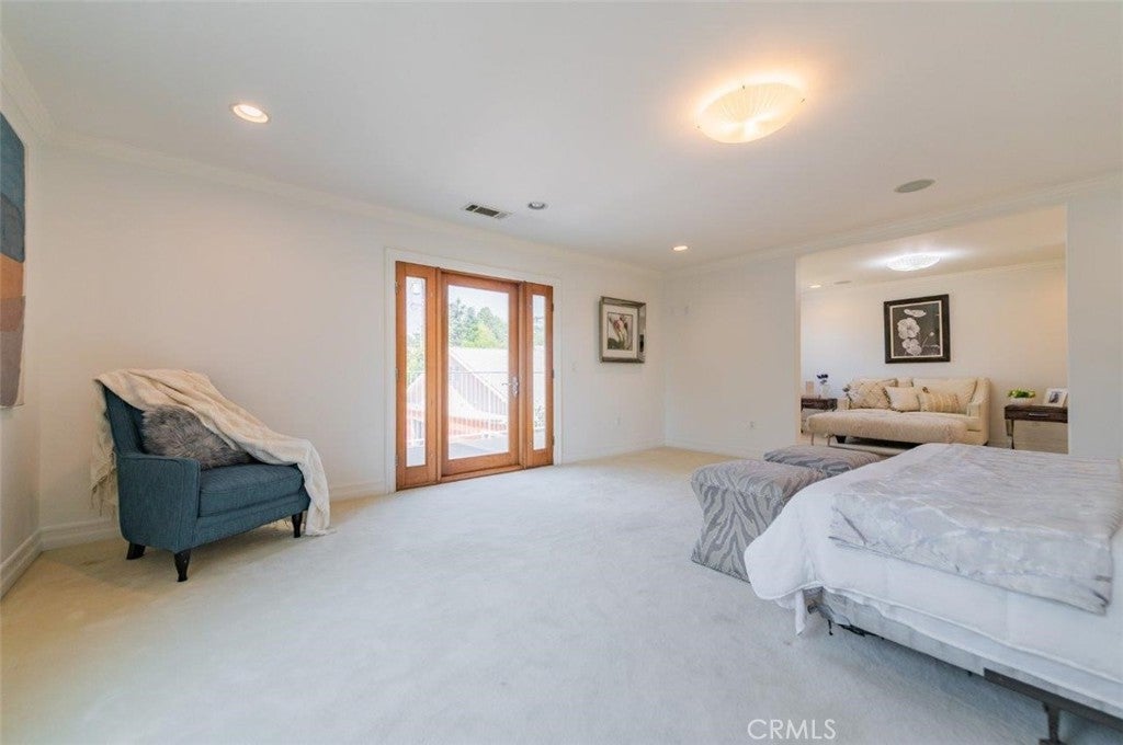 Pasadena, California, 91107, United States, 6 Bedrooms Bedrooms, ,5 BathroomsBathrooms,Residential,Active,1914920