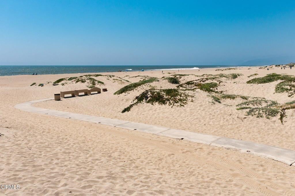 Oxnard, California, 93035, United States, 3 Bedrooms Bedrooms, ,4 BathroomsBathrooms,Residential,Active,1972169