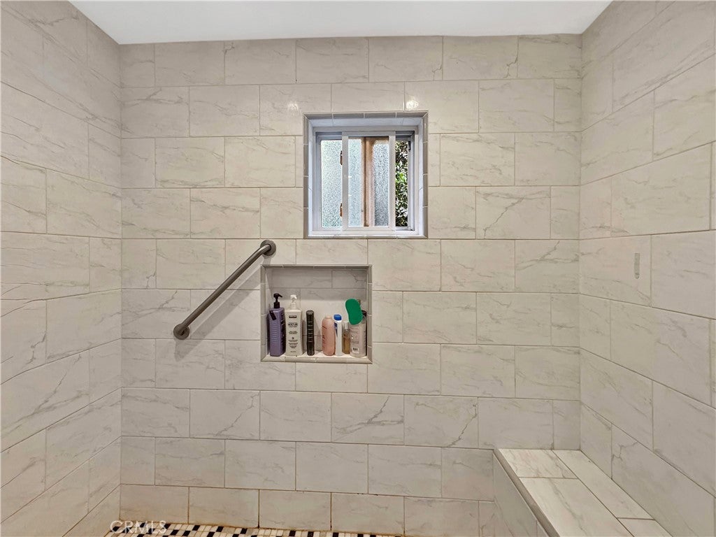 Huntington Beach, California, 92647, United States, ,5 BathroomsBathrooms,Residential,Active,1867911