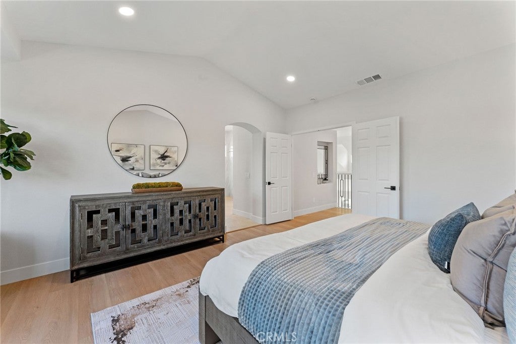 Costa Mesa, California, 92627, United States, 4 Bedrooms Bedrooms, ,3 BathroomsBathrooms,Residential,Contingent,1986895