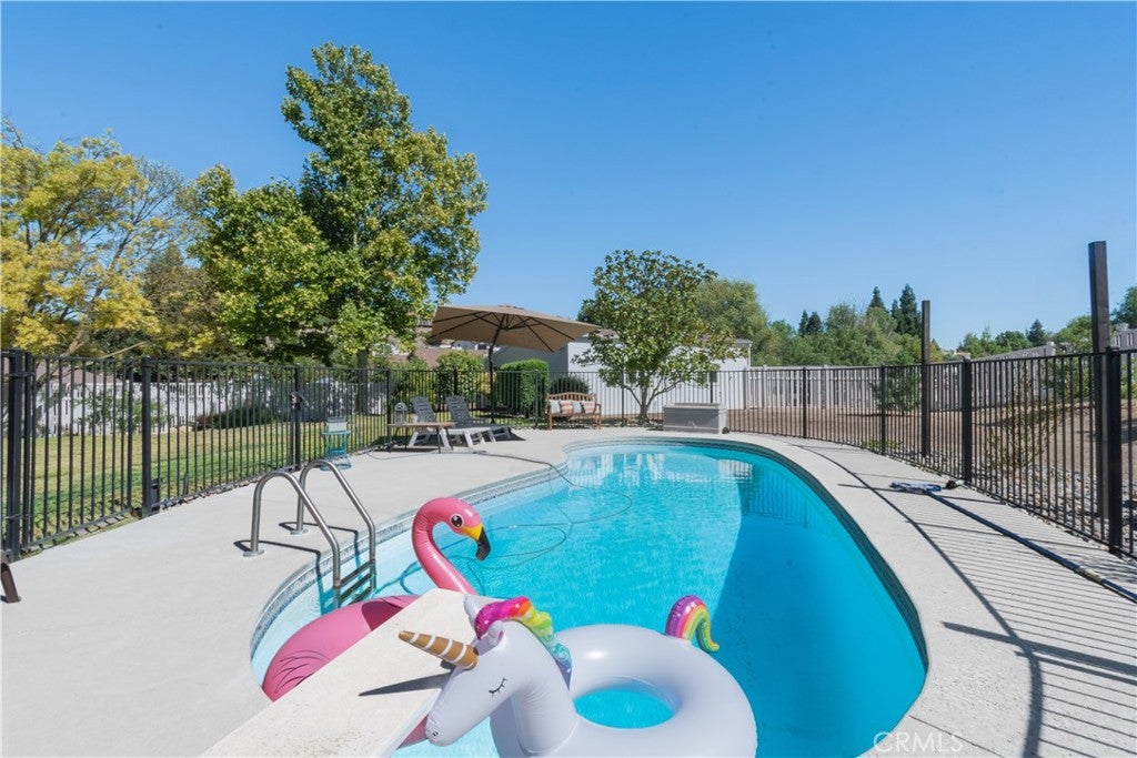 Paso Robles, California, 93446, United States, 4 Bedrooms Bedrooms, ,2 BathroomsBathrooms,Residential,Active,1929671