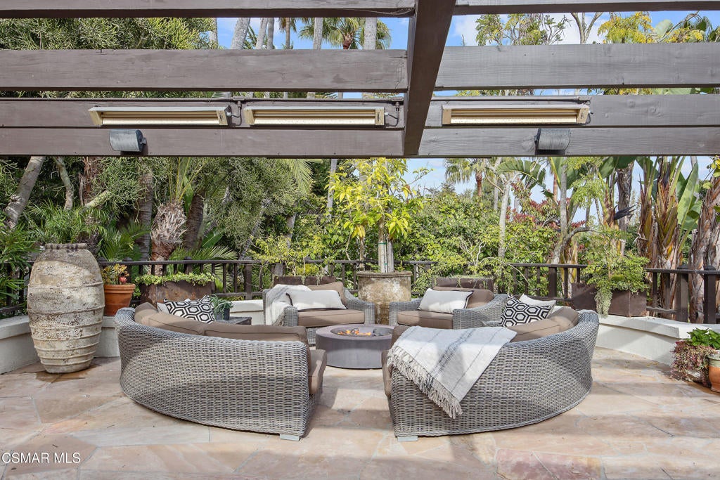 Malibu, California, 90265, United States, 4 Bedrooms Bedrooms, ,5 BathroomsBathrooms,Residential,Active,1892428