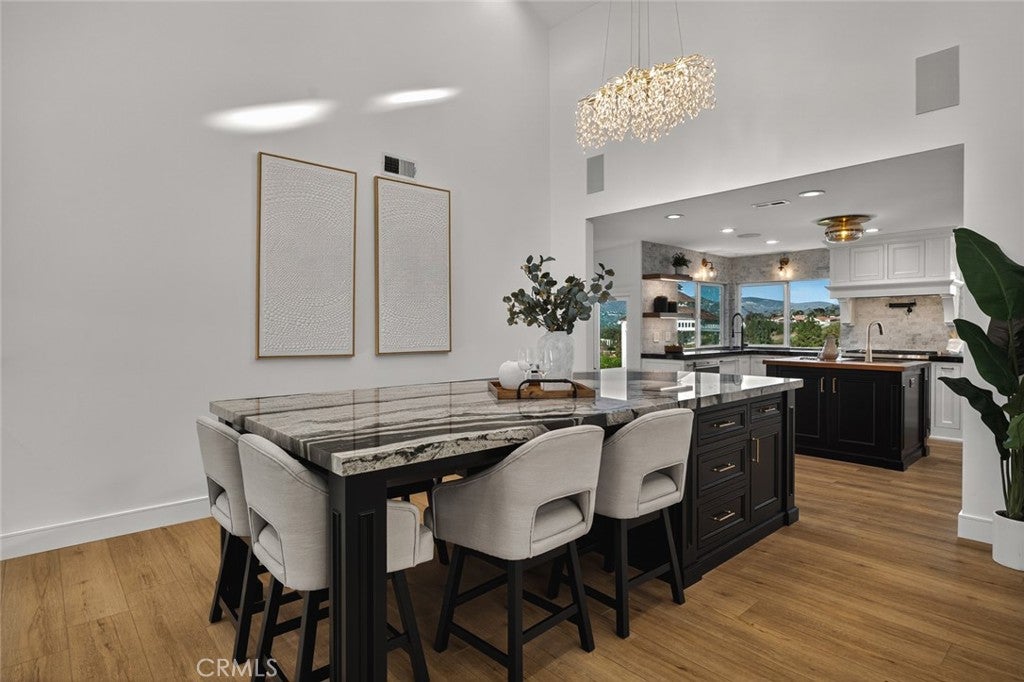 Anaheim, California, 92807, United States, 4 Bedrooms Bedrooms, ,3 BathroomsBathrooms,Residential,Active,1990042