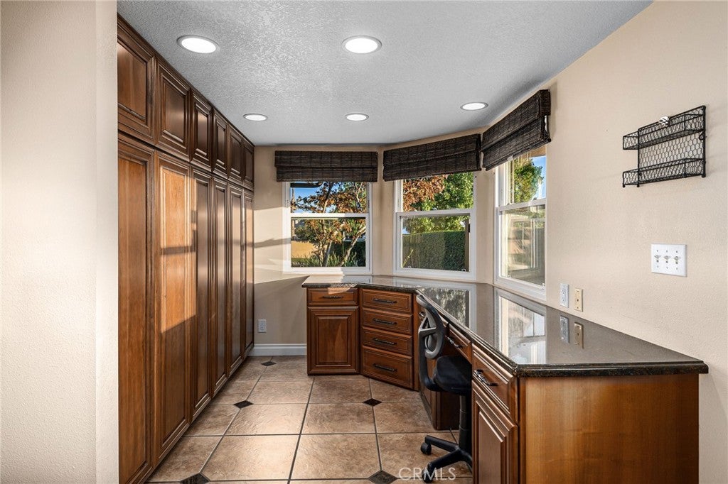 La Verne, California, 91750, United States, 3 Bedrooms Bedrooms, ,3 BathroomsBathrooms,Residential,Active,2009143