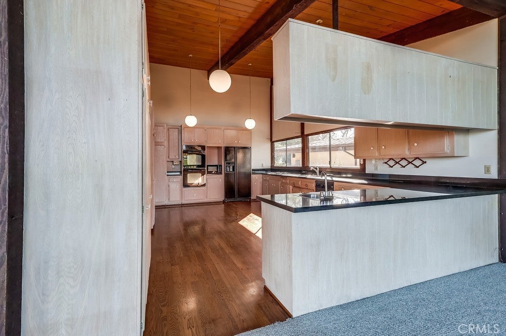 Palos Verdes Estates, California, 90274, United States, 3 Bedrooms Bedrooms, ,4 BathroomsBathrooms,Residential,Active,2016695