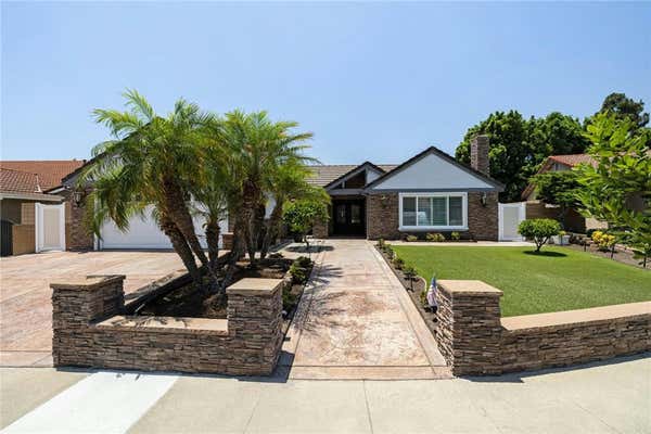 2012 E ORANGEVIEW LN, ORANGE, CA 92867, photo 4 of 54