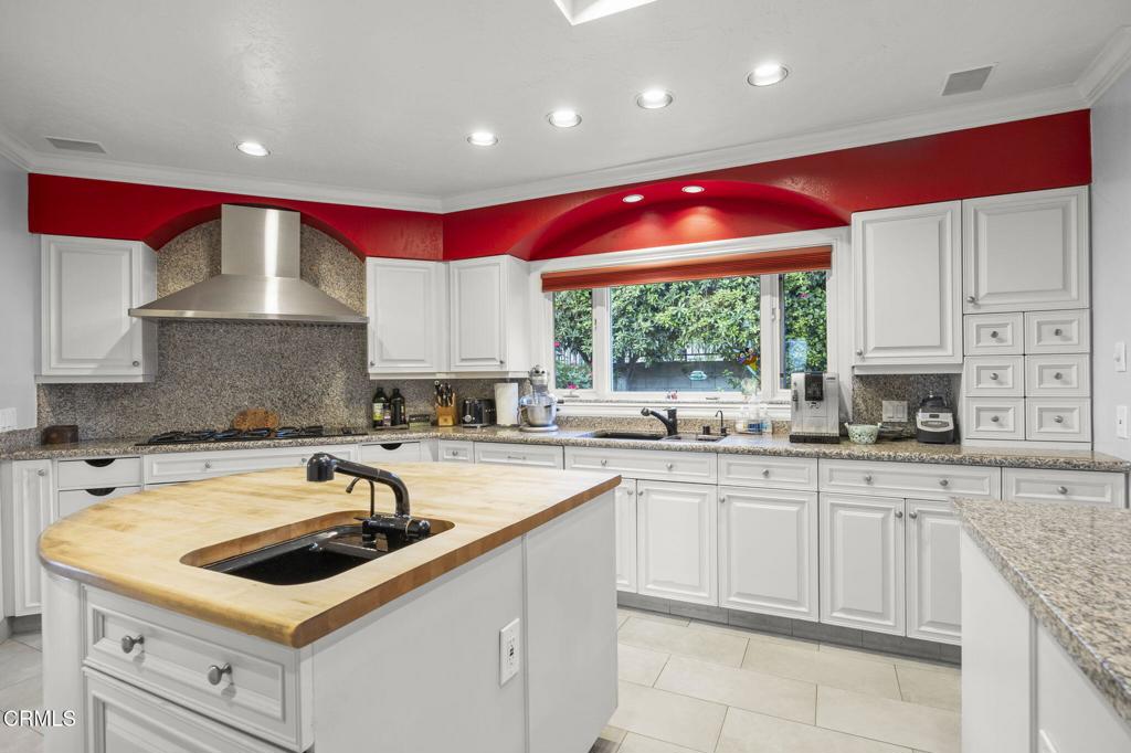 Camarillo, California, 93010, United States, 4 Bedrooms Bedrooms, ,4 BathroomsBathrooms,Residential,Active,1853313