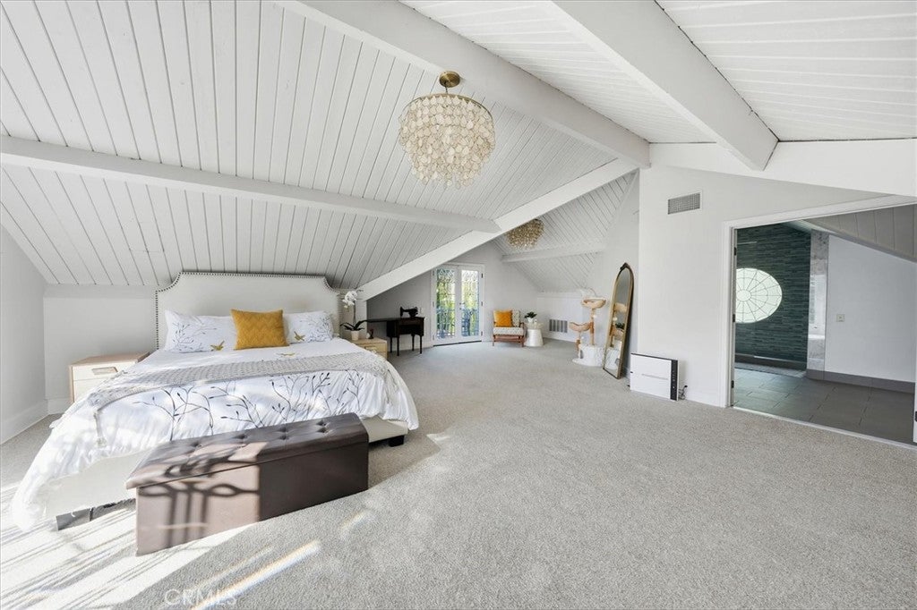 Agoura Hills, California, 91301, United States, 4 Bedrooms Bedrooms, ,5 BathroomsBathrooms,Residential,Active,1966025