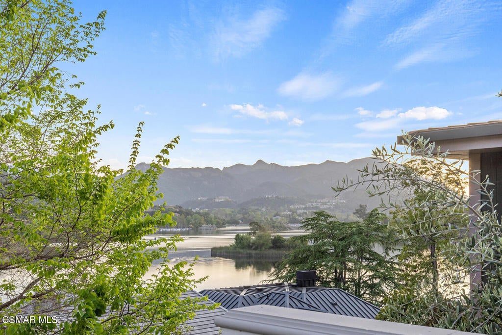 Lake Sherwood, California, 91361, United States, ,4 BathroomsBathrooms,Residential,Active,1820410