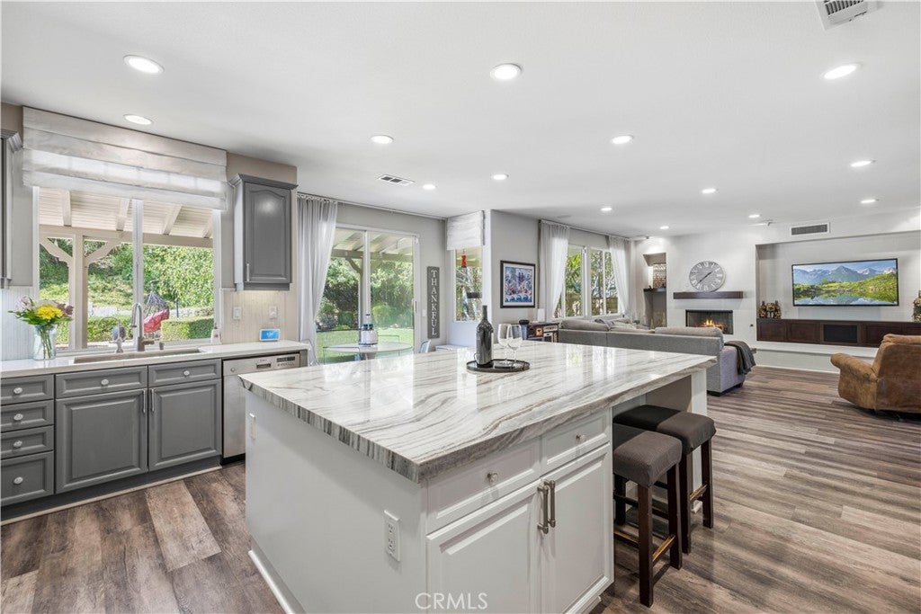 Stevenson Ranch, California, 91381, United States, 5 Bedrooms Bedrooms, ,4 BathroomsBathrooms,Residential,Active,2015851