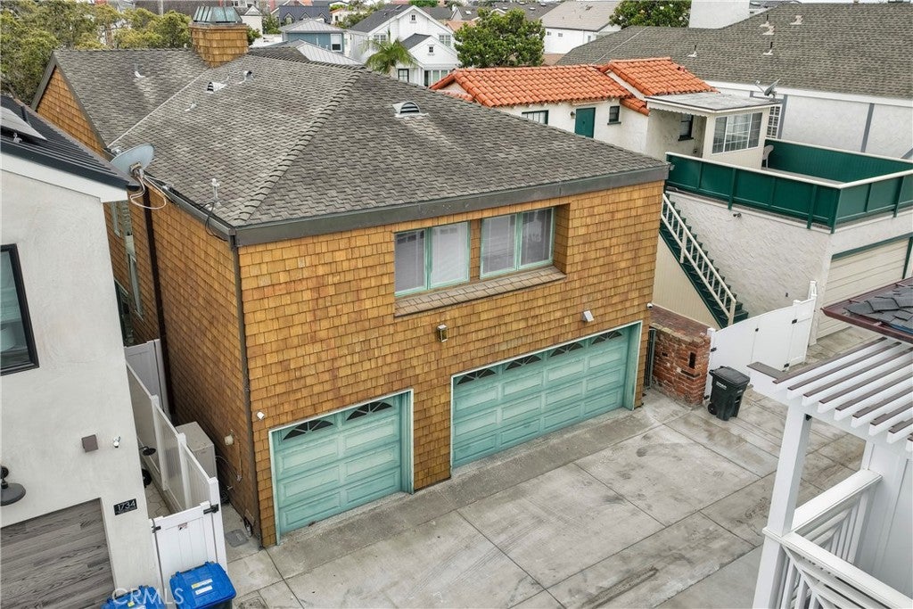 Newport Beach, California, 92661, United States, 4 Bedrooms Bedrooms, ,3 BathroomsBathrooms,Residential,Active,1894578
