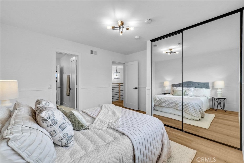 Huntington Beach, California, 92646, United States, 4 Bedrooms Bedrooms, ,3 BathroomsBathrooms,Residential,Active,1998762