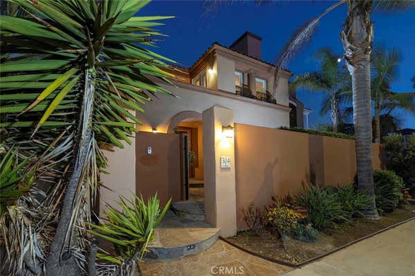 304 GOLDENWEST ST, HUNTINGTON BEACH, CA 92648 - Image 1