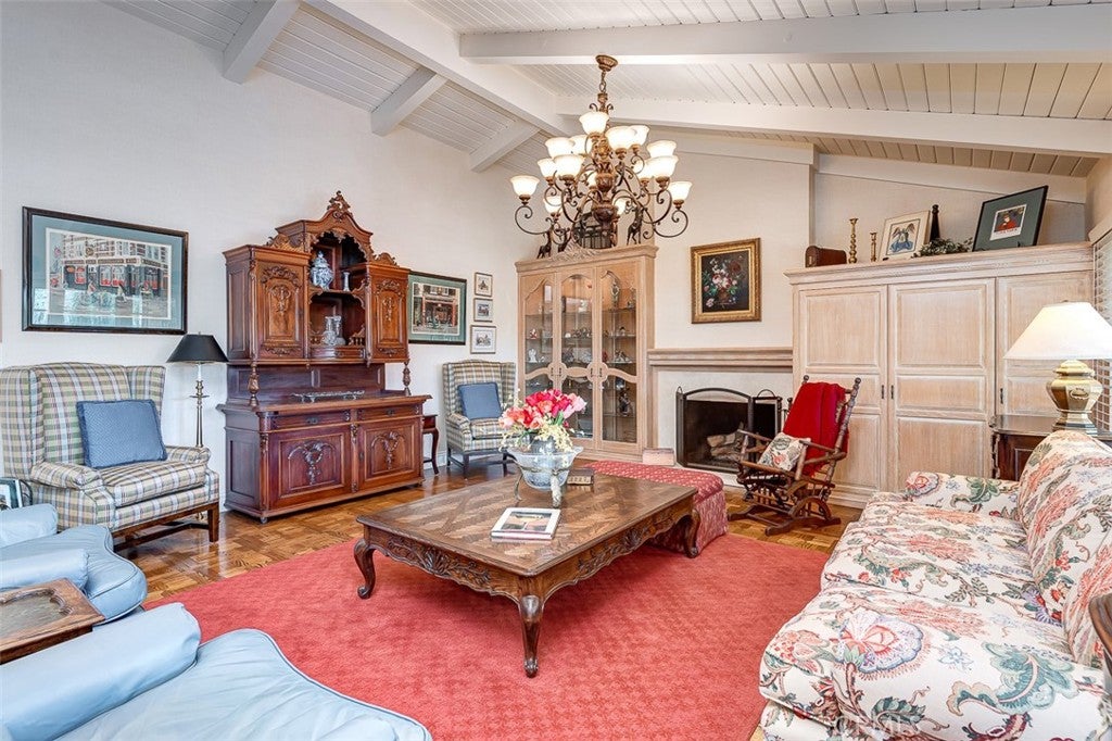 Fullerton, California, 92835, United States, 4 Bedrooms Bedrooms, ,3 BathroomsBathrooms,Residential,Active,1894565